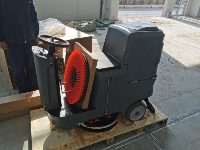 工廠車間用什么洗地機(jī)清掃效果更好 工廠車間用什么洗地機(jī)清掃效果更好