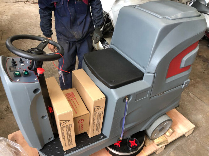 地下車庫(kù)使用揚(yáng)子洗地機(jī)的好處 地下車庫(kù)使用揚(yáng)子洗地機(jī)的好處