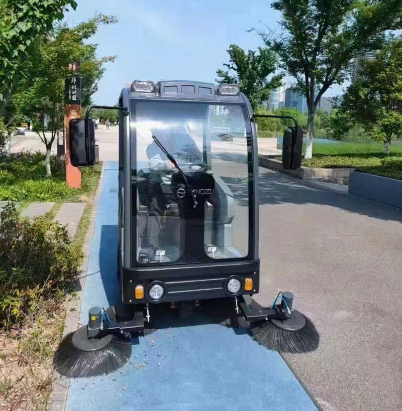 電動(dòng)掃地車詳細(xì)介紹 電動(dòng)掃地車詳細(xì)介紹